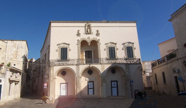 foto palazzo Comi